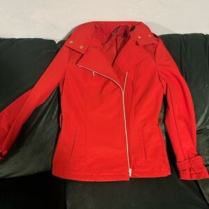 Kenneth Cole Reaction Red Trench Coat with Fitted Style and Long Sleeves